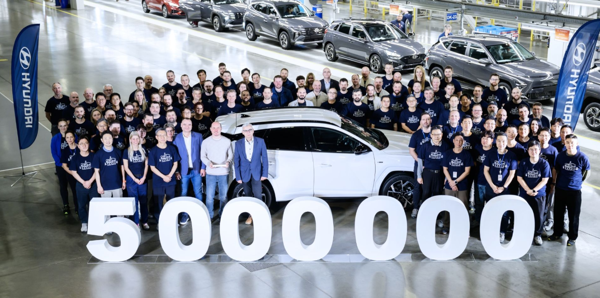 Máme půjčovnu elektrokol!